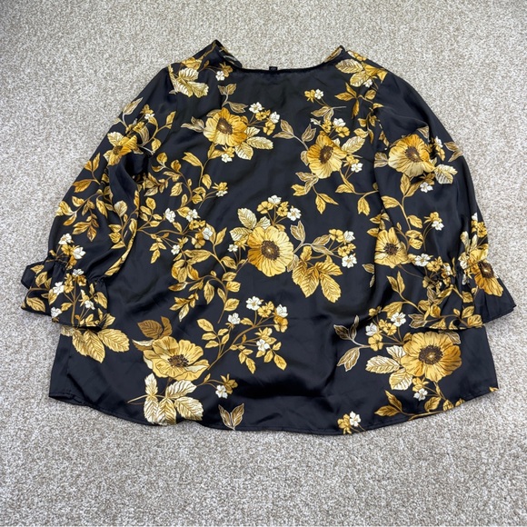 Zac & Rachel Black with Beige Floral Top size 2X - Picture 12 of 14